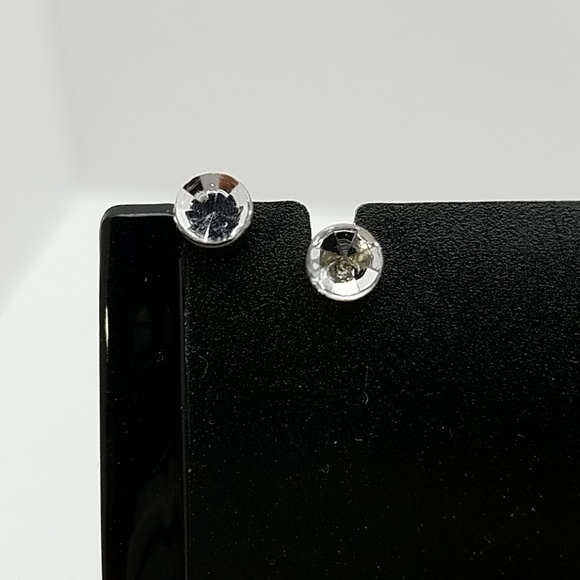 Diamond 0.4 Faux Silver Tone Earrings - Picture 1 of 1